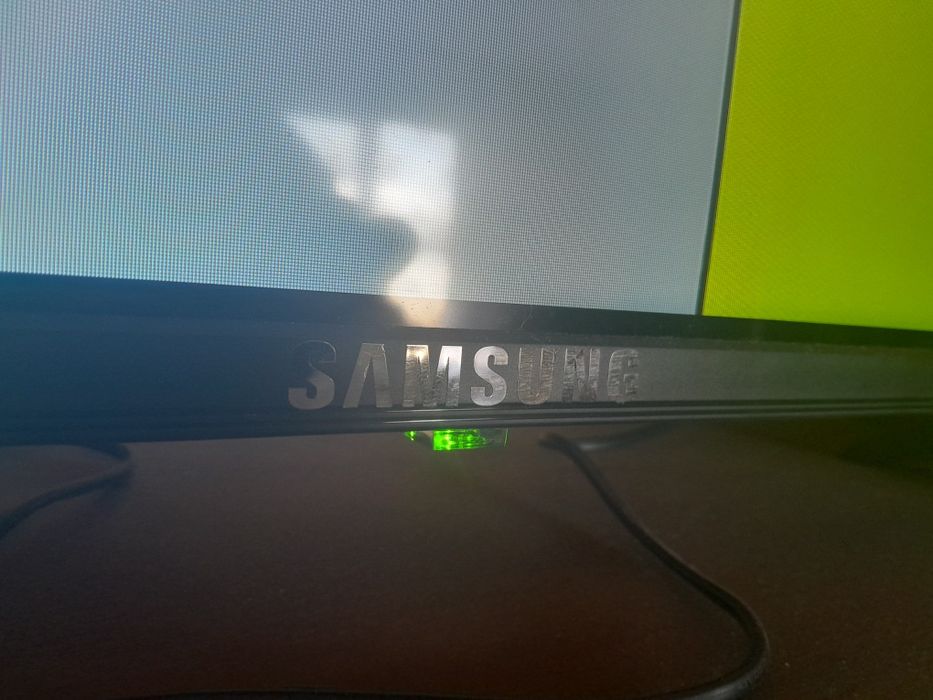 Смарт тв Samsung 32 дюйма.