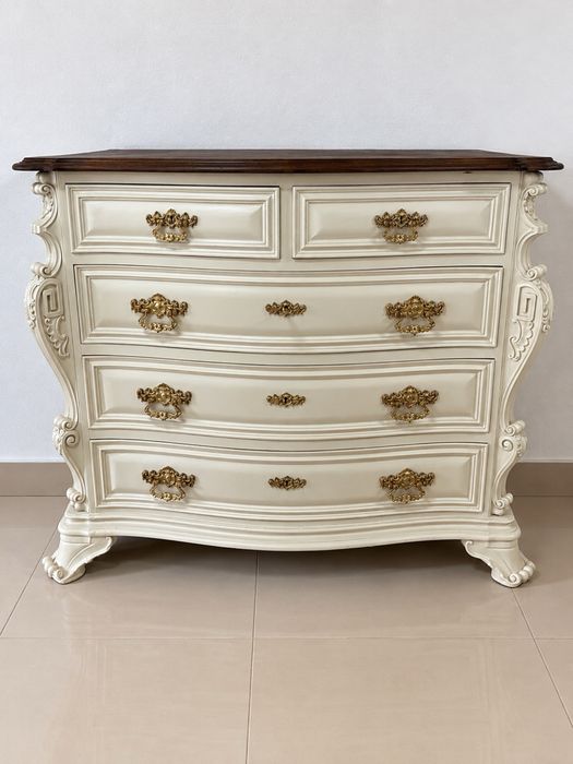 Comoda vintage restaurada
