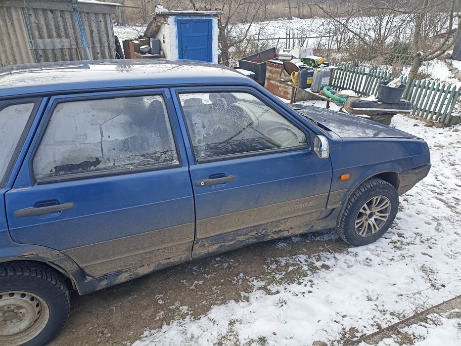 Автомобіль Ваз  21099