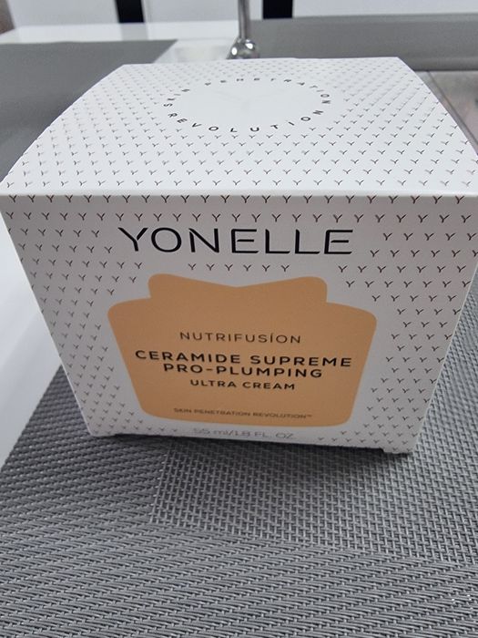 YONELLE  Ceramide Supreme Pro-Plumping  Ultra Cream  Noc /Dzień  55 ml