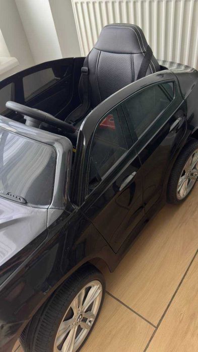 Дитячий електромобіль Bambi BMW X6M