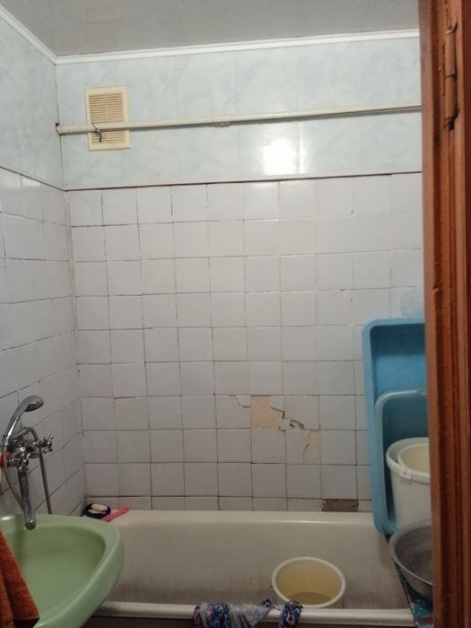 Продам квартиру в гарному спальному районі,всі деталі за телефоном або у Ватсап