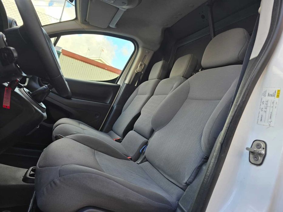 PEUGEOT PARTNER L1 1.6HDI 90CV "3 LUGARES" "IVA DEDUTÍVEL"