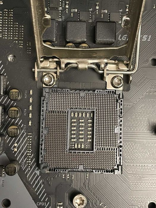 ПК (i3 9100f + 16 гб DDR4) та монітор, продаж по місту