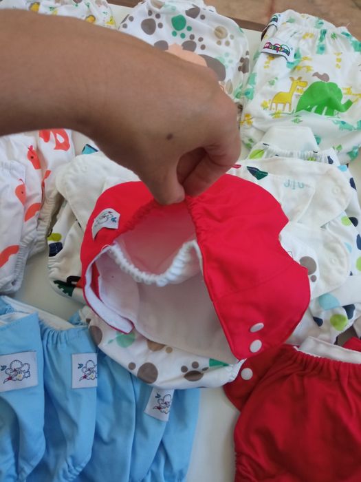 Fraldas reutilizáveis e absorventes