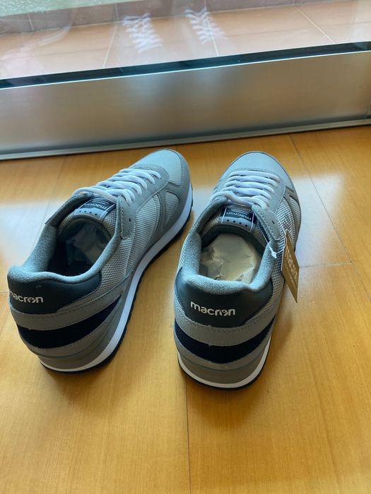 Sapatilhas/ Ténis Macron novas cinzentas