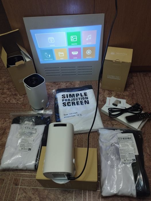 Проектор лед з динаміком