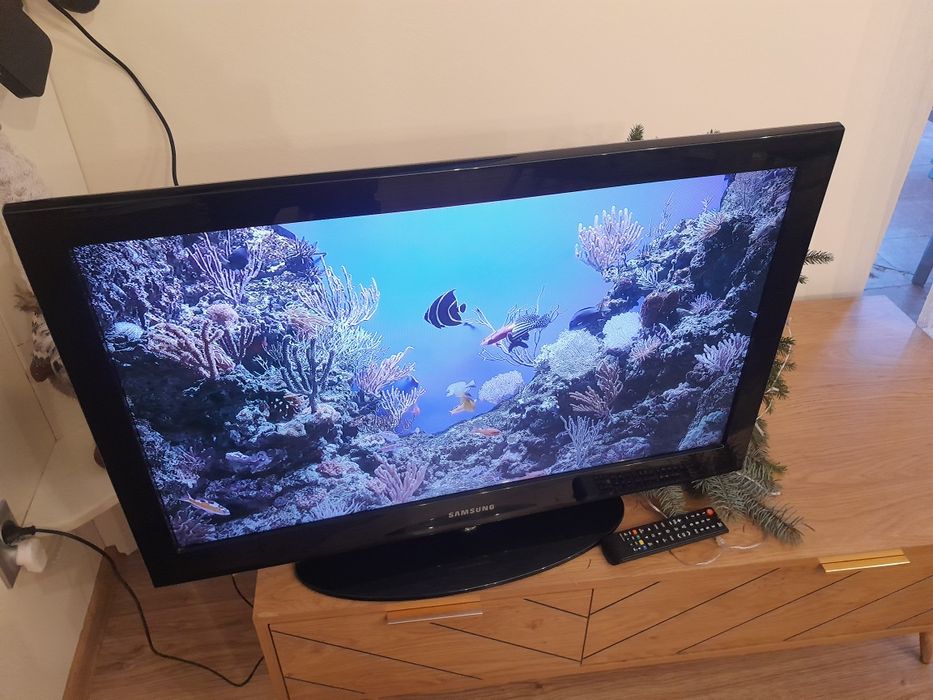 Telewizor Samsung LE32E420E2W 32" – mało używany