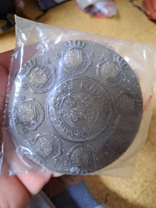 Medalhas antigas de metal