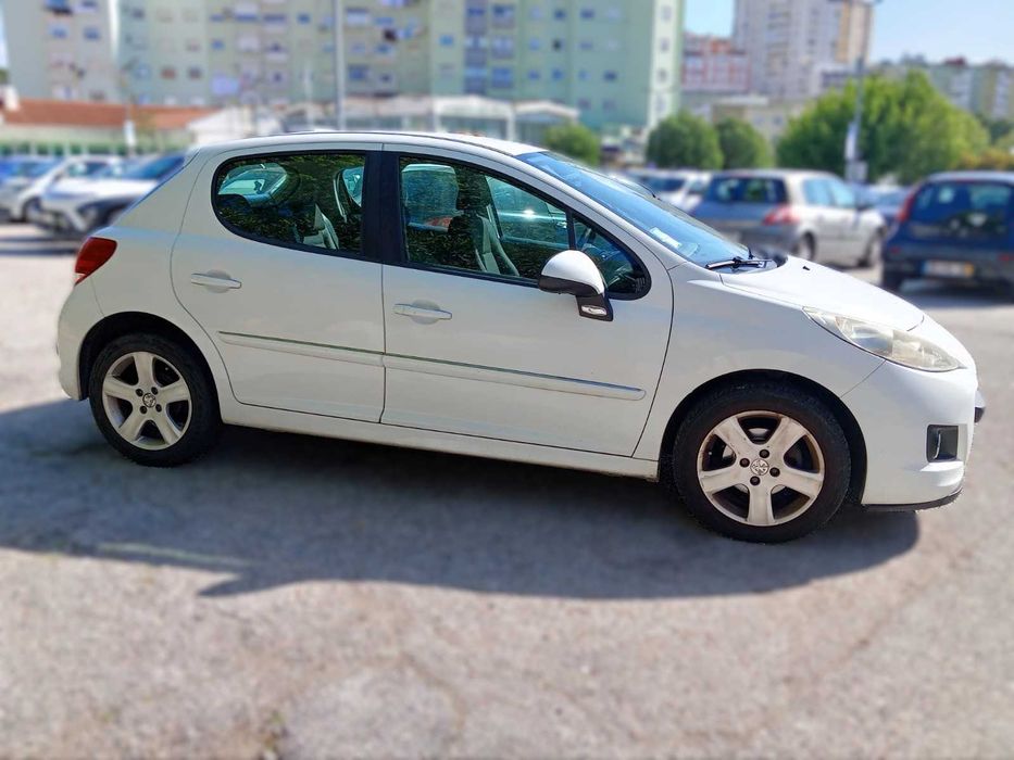 Peugeot 207 , 1.6 - diesel
