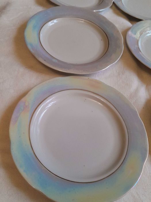 Тарелки для первых и вторых блюд, глубокие и плоские, времен СССР: