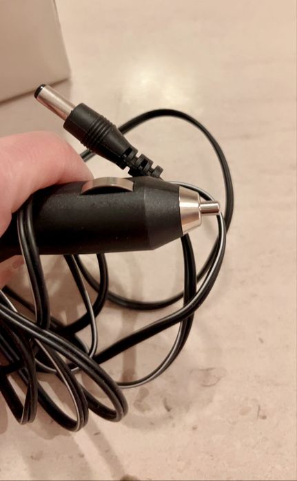 Carregador e isqueiro para telemovel