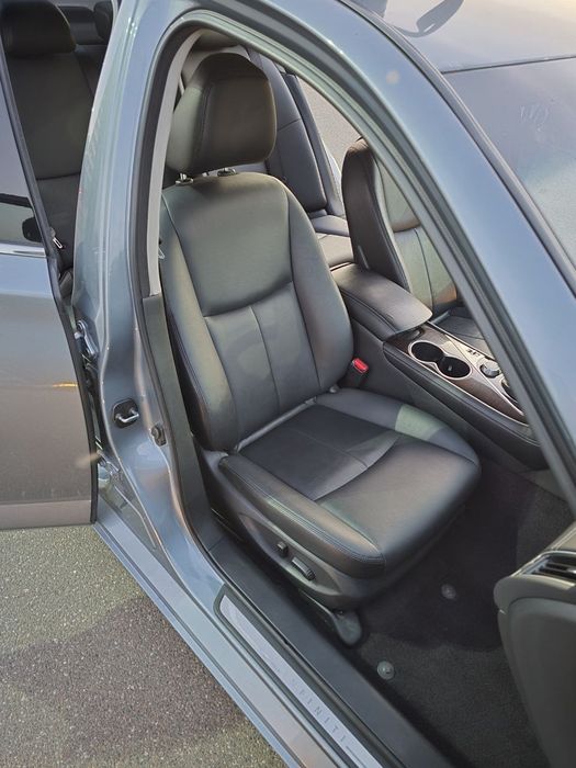 Продам infiniti Q50 в отличном состоянии