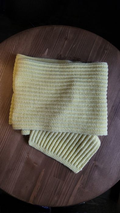 Зимові шапка з шарфом