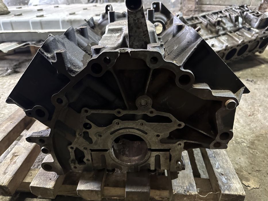 Блок циліндрів пеньок Audi A6 c5 Volkswagen B5 2.8i AMX