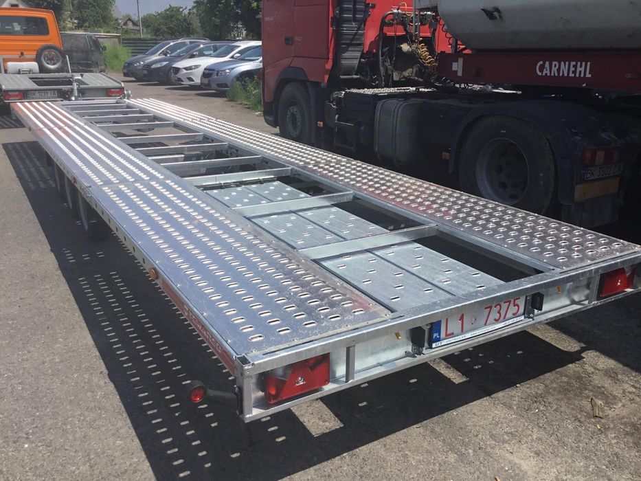 Лавета, лафет, лафета для перевезення легкових автомобілів.