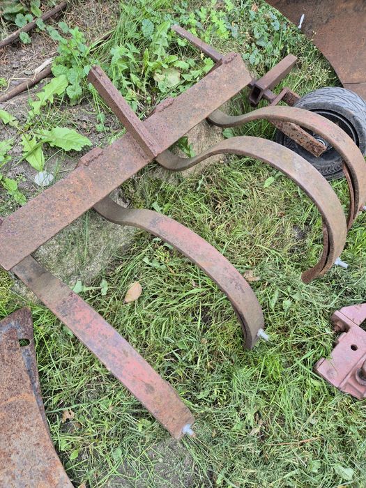 Narzędzia rolnicze ogrodowe pług radło