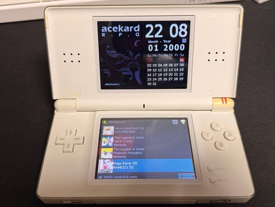 Nintendo DS Lite  білого кольору
