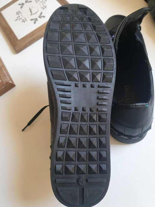Buty sportowe damskie,z polyskujacymi elementami