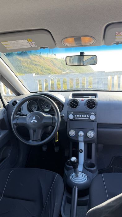 Mitsubishi colto completo bom de mecanica e pintura