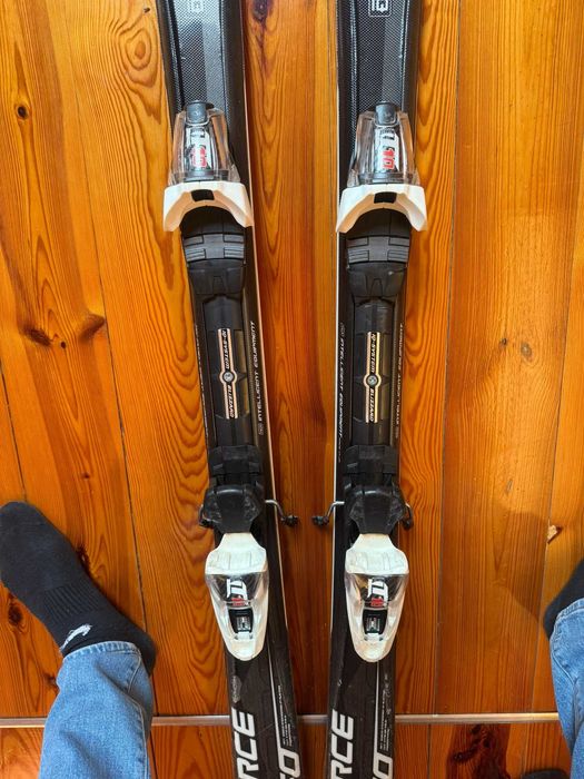 Sprzedam sprzęt narciarski