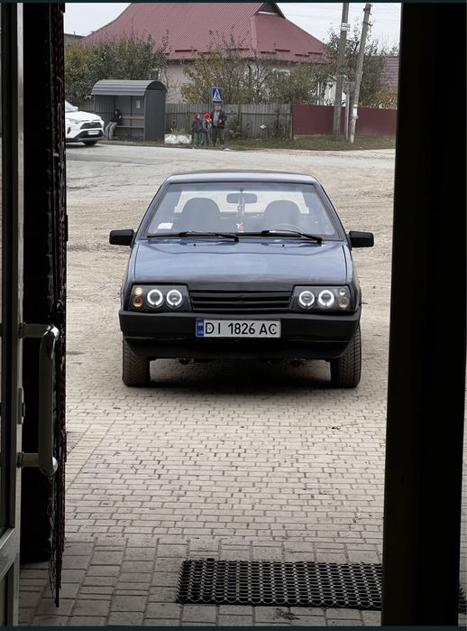 Продам Ваз210934 після дтп
Усе видно на фото. Ціна договірна.( МЕНШЕ ЯК 400$ не пропонувати!!!) , 400$ приїхав, і забрав, бо не маю часу показувати і так даді.
В авто стоїть балон таблетка, повністю заправлений. Газ 4- те покоління.
Резина зима. (МАГНІТОЛА ЗНЯТА, але є фішки доя підключення, магнітола окремо продається) ( музика в порядку).
Заводиться, їде. Але потрібно витягнути морду. ( під заміну капот крило фари). і вижимний підшипник щеплення.пишіть на вайбер і ТГ