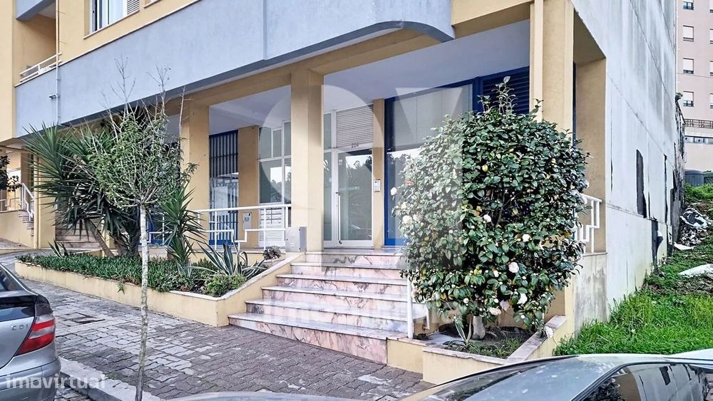 Espaço comercial - 194 m2 - Arrendamento - Rebordosa - Paredes