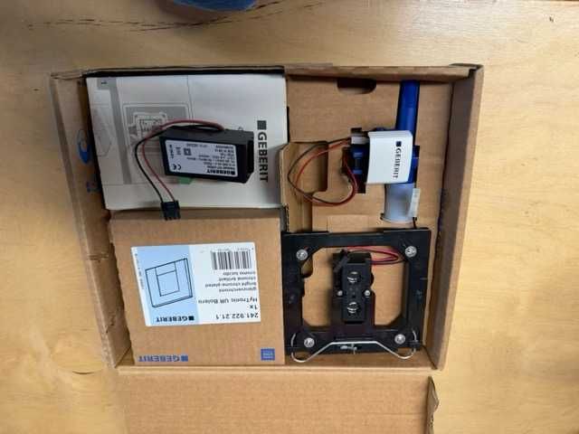 GEBERIT elektroniczny zawór spłukujący pisuar 116.022.21.1