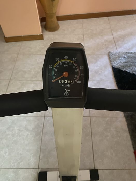 Bicicleta estatica em bom estado .