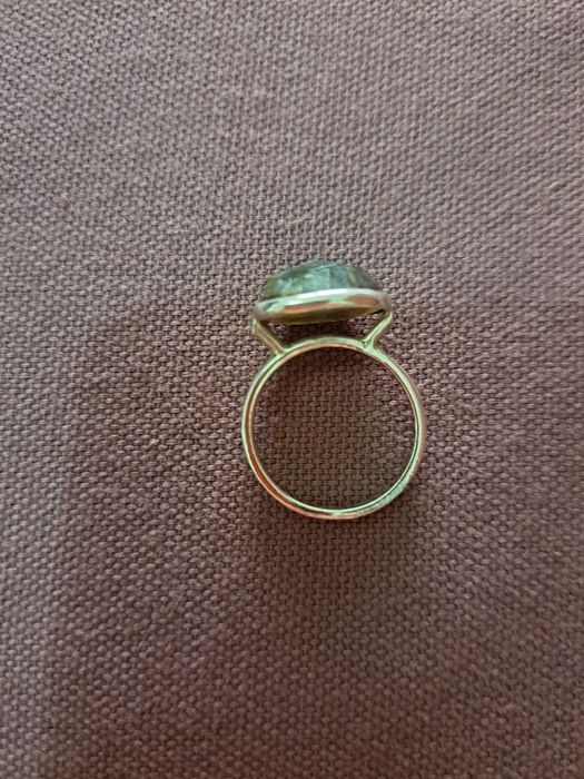 Anel em prata com labradorite