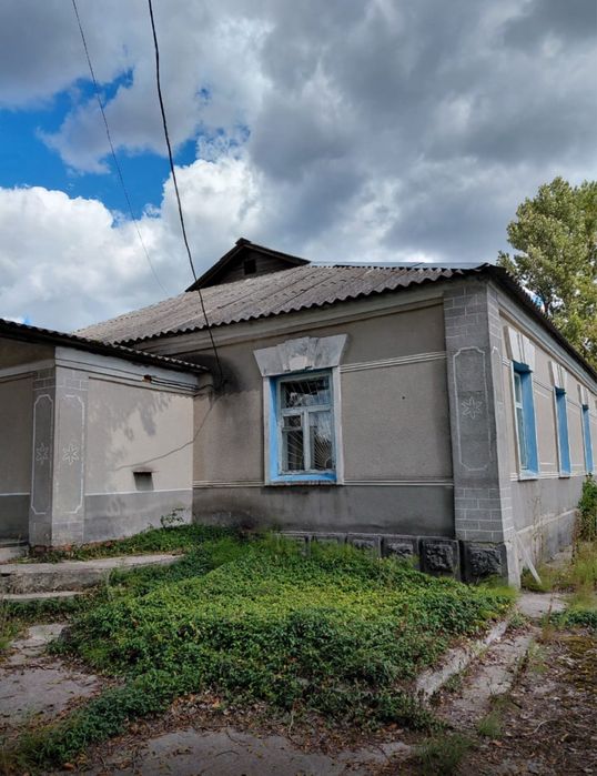 контрольний пакет акцій (74%) будівельної організації