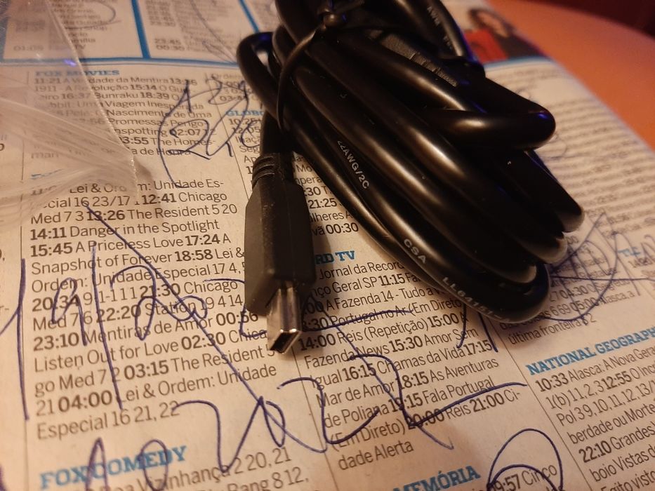 Carregador de bateria GPS Tom Tom One.novo.nunca foi usado.