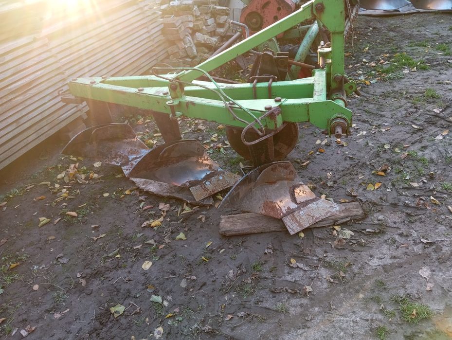 Продам плуг Krone