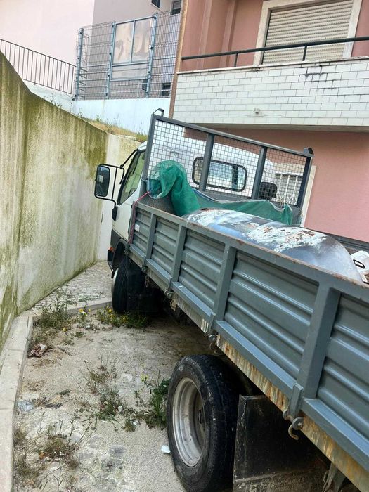 Recolha de Residuos com Carrinhas e Máquina