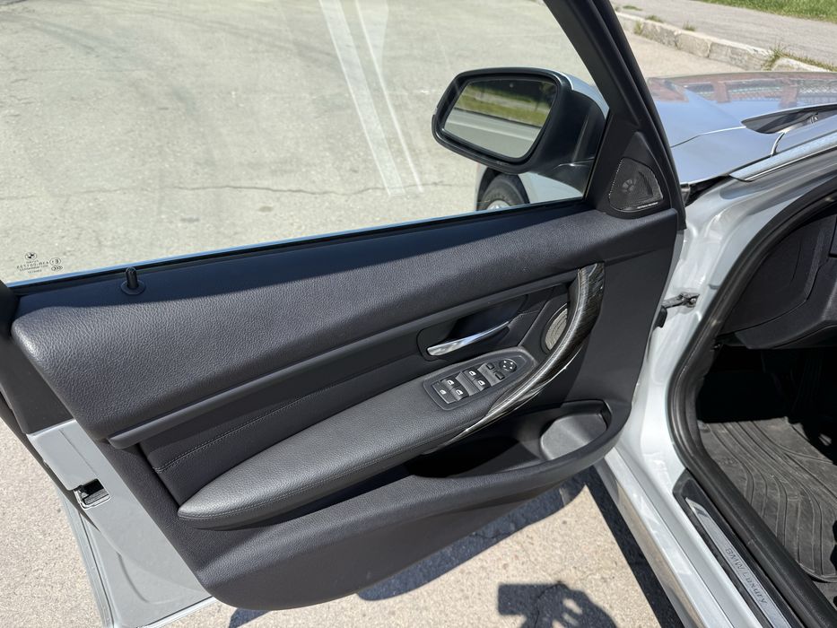 Bmw 328d f30 109 тыс. км  Harman Kardon  ИДЕАЛ