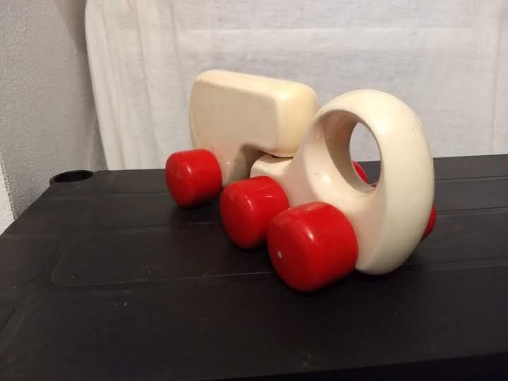 Brinquedo Português em madeira lacada anos 70