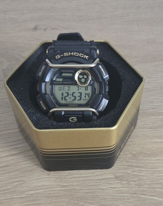 zegarek G-SHOCK GD-400GB czarno złoty