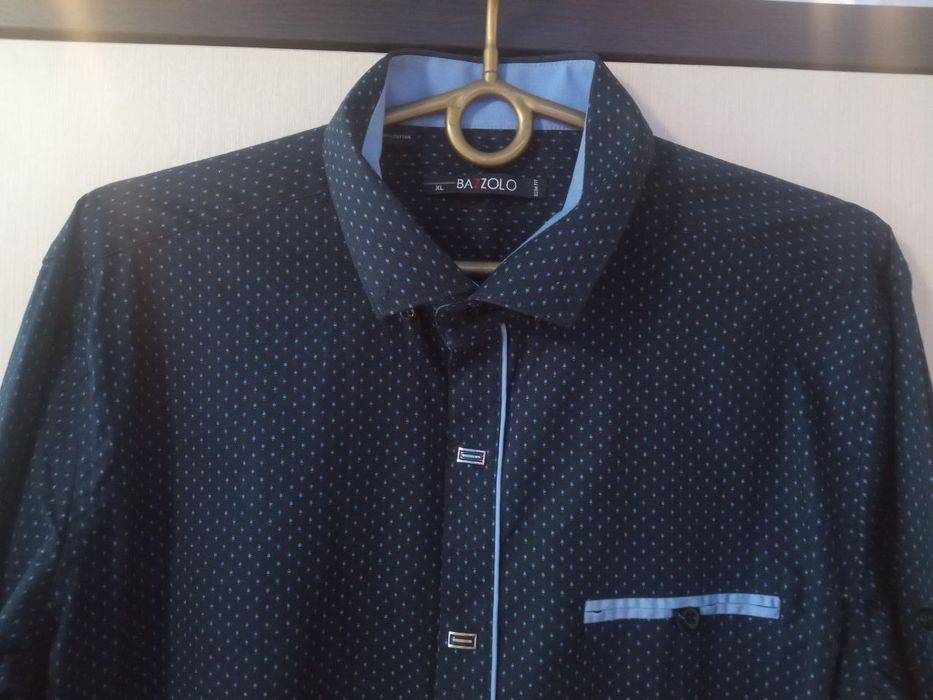 Рубашка с длинным рукавом.