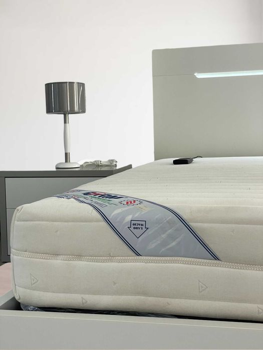 Quarto de Casal de Branco/Cinza - NOVO