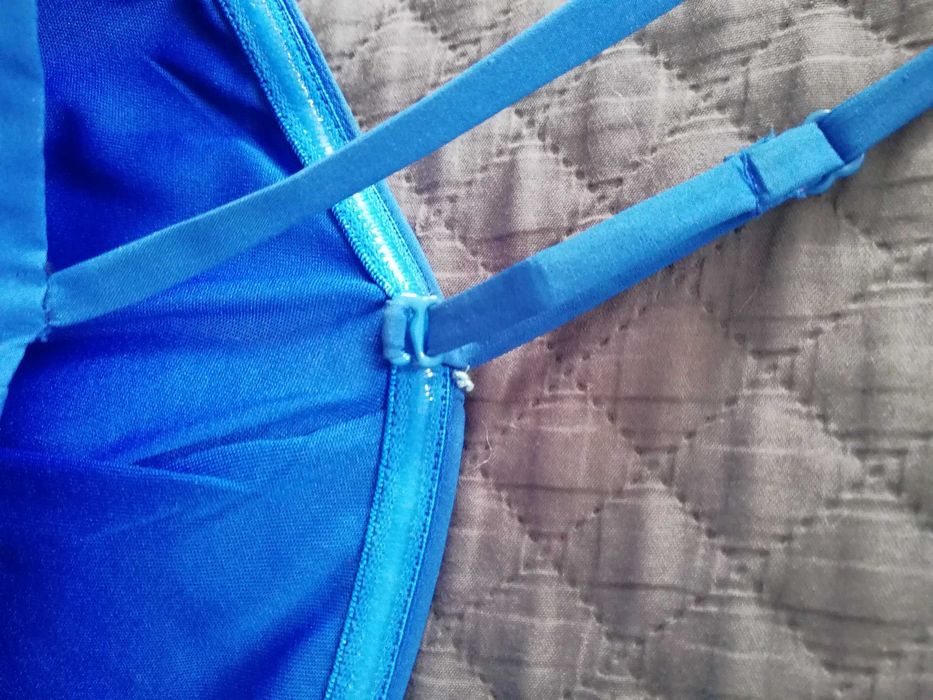 Elegancka niebieska sukienka/ ołówkowa/ roz 38