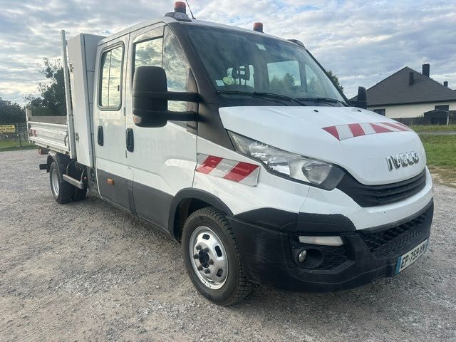 IVECO wywrotka wynajem wypożyczalnia samochodów