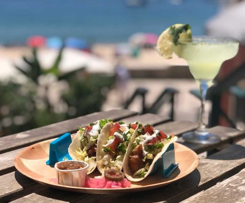 Restaurante Pronto a Funcionar à Beira-Mar — “Tacos Pexito” (Sesimbra)