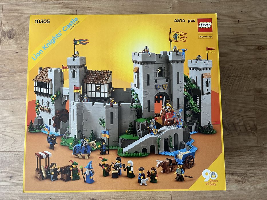 LEGO 10305 ICONS - Zamek rycerzy herbu Lew