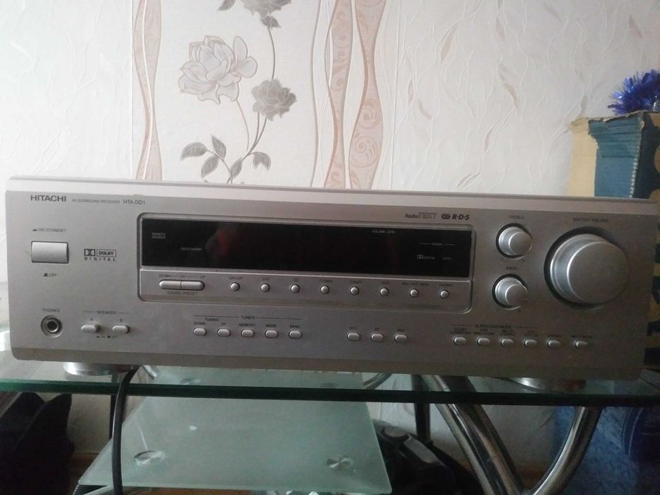Amplituner Hitachi