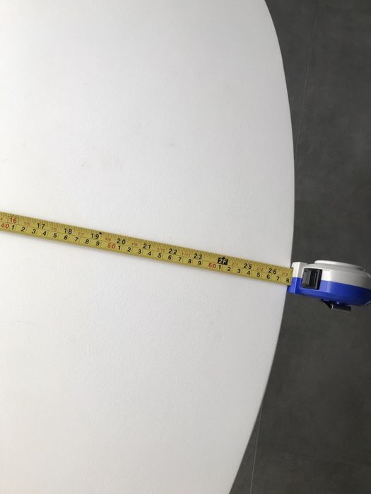 Кофейний столік на деревьяній ножцв