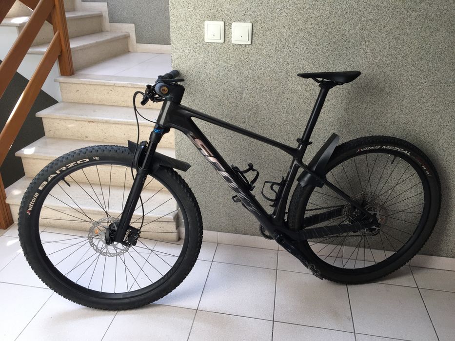 Bicicleta Scott Scale 925 (quadro em carbono) de 2025