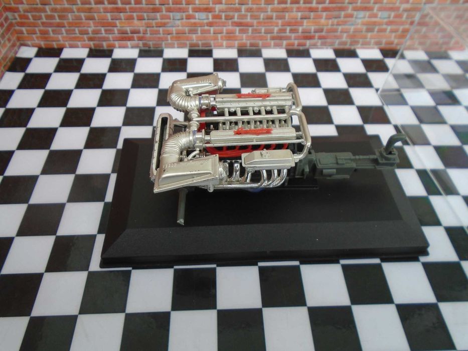 Lamborghini Diablo Silnik V12 1:18 Model