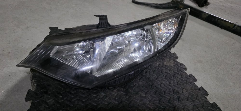 Lampa przód lewa/prawa Honda Civic IX