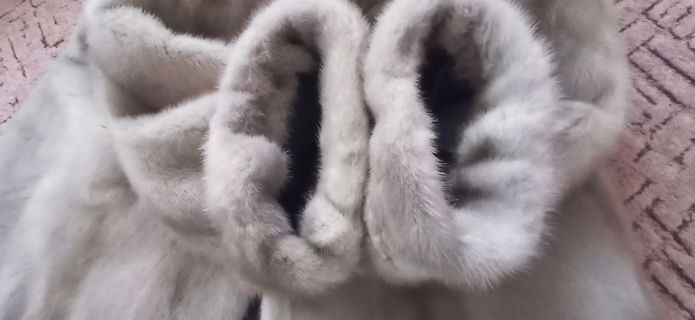 Шуба норкова з капюшоном