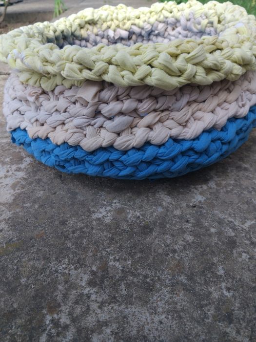 Лежанка для котика чи песика. Корзинка